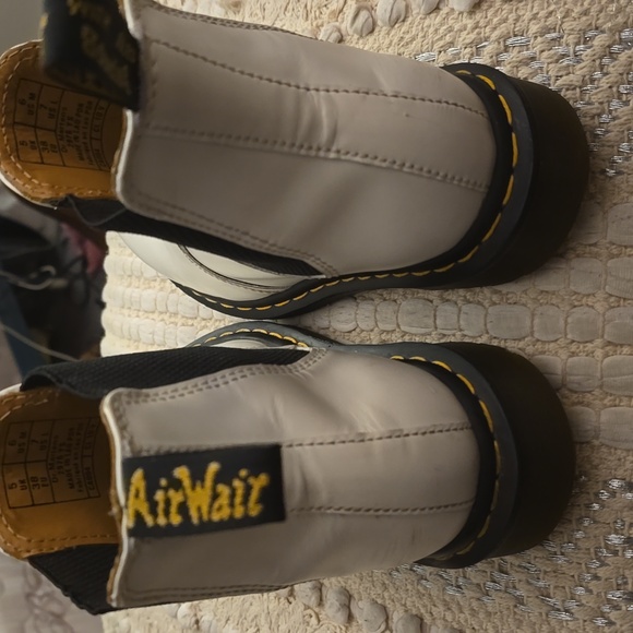 Dr Martens Yellow Stitch Leather Chelsea White Boot US 7 - Picture 9 of 11